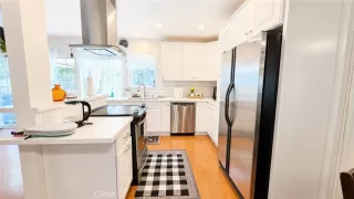 Photo #4: CV26103276 Listing 