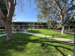 Photo #4: CV26116610 Listing 