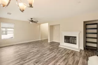 Photo #3: CV26118142 Listing 