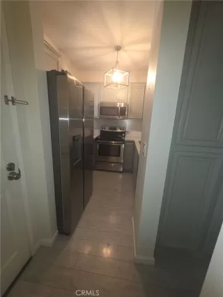 Photo #6: CV26122472 Listing 