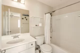 Photo #6: CV26136135 Listing