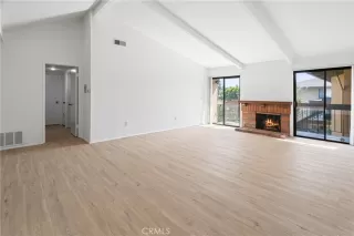 Photo #2: DW22164021 Listing 