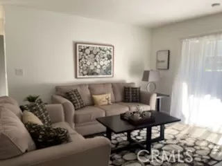 MLS: DW22256457 Condo For Sale