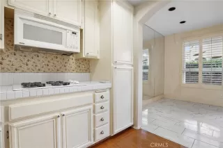 Photo #5: DW22259028 Listing