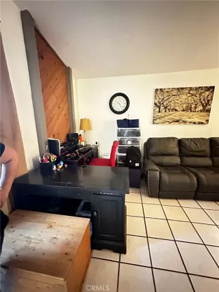 Photo #4: DW23025815 Listing 