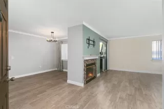 Photo #5: DW23026103 Listing 