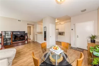 Photo #3: DW23026466 Listing 