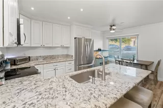 Photo #3: DW23037328 Listing