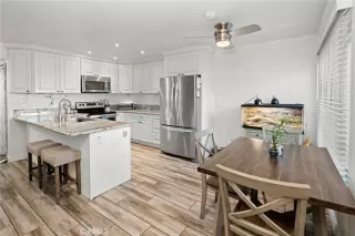 Photo #4: DW23037328 Listing