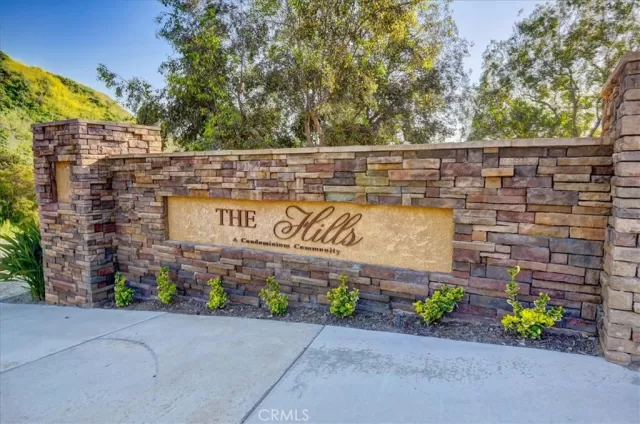 MLS: DW23071389 Condo For Sale