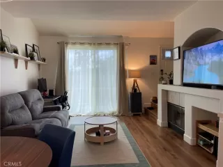 Photo #4: DW23078425 Listing 