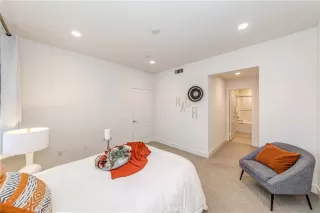 Photo #4: DW23084664 Listing 