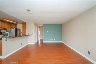 Photo #5: DW23087961 Listing 