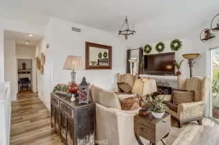 Photo #6: DW23094605 Listing