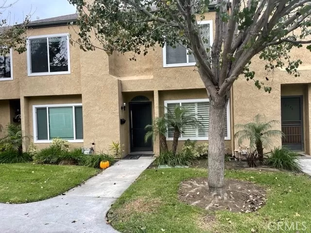 MLS: DW23095080 Condo For Sale