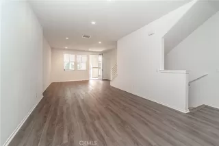 Photo #1: DW23102355 Listing 