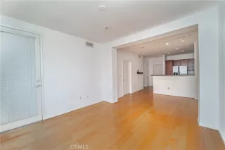 Photo #4: DW23127324 Listing 