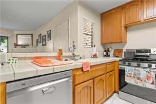 Photo #6: DW23170215 Listing 