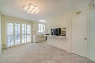 Photo #5: DW23182264 Listing 