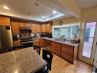 Photo #5: DW23194006 Listing 