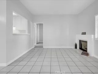 Photo #6: DW23221048 Listing 