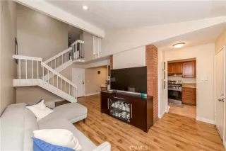 Photo #4: DW24059172 Listing 