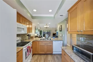 Photo #6: DW24123181 Listing 