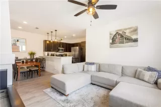 Photo #1: DW24146321 Listing