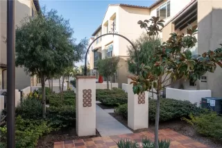 Photo #1: DW24152025 Listing