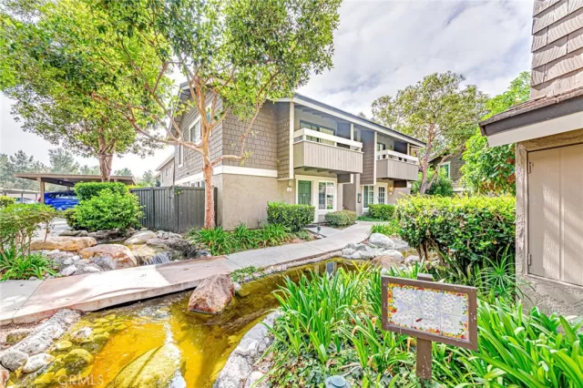 MLS: DW24191118 Condo For Sale