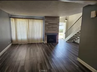 Photo #3: DW25024729 Listing 