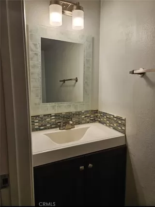 Photo #4: DW25024729 Listing 