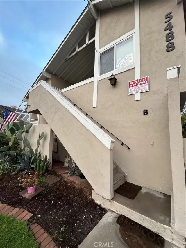 MLS: DW25057265 Condo For Sale