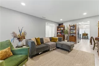 Photo #3: DW25068661 Listing