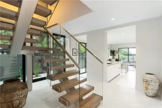 Photo #2: DW25074550 Listing 