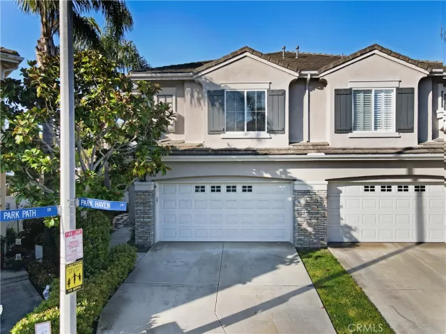 MLS: DW25078648 Condo For Sale