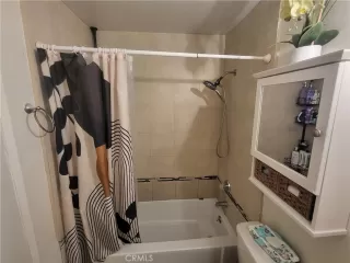 Photo #3: DW25095421 Listing