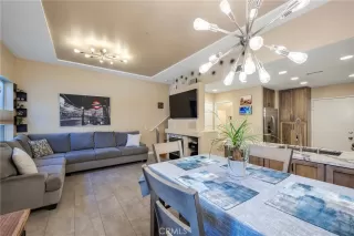 Photo #4: DW25096792 Listing 