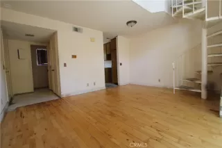 Photo #5: DW25120836 Listing