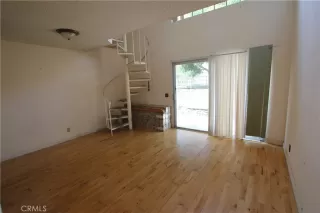 Photo #6: DW25120836 Listing