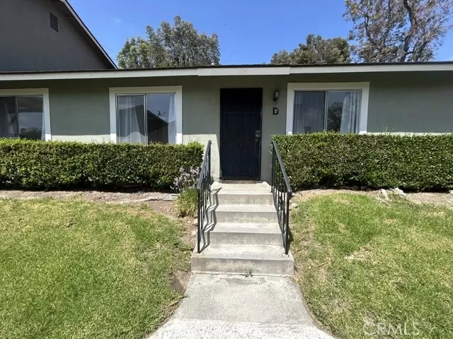 MLS: DW25139853 Condo For Sale