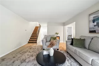 Photo #1: DW25141873 Listing