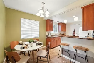 Photo #5: DW25141873 Listing