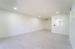 Photo #1: DW25143592 Listing 