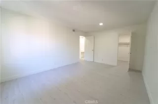 Photo #3: DW25143592 Listing 