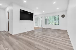 Photo #6: DW25148024 Listing 