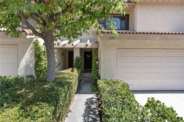 MLS: DW25150261 Condo For Sale