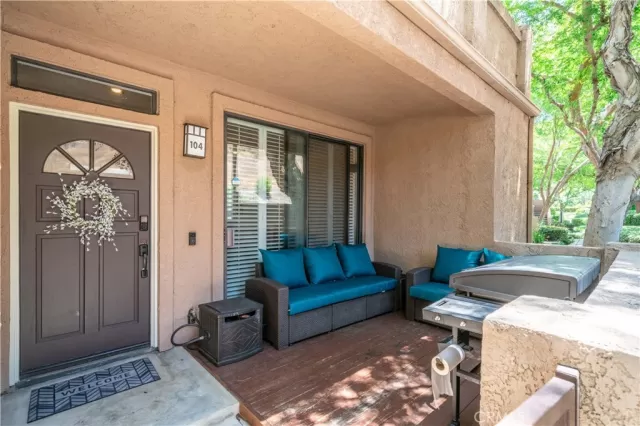 MLS: DW25150776 Condo For Sale