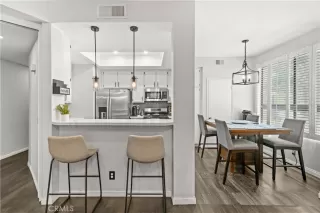 Photo #5: DW25150776 Listing 