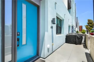 More Details about MLS # DW25160688 : 441 VILLAGE WAY